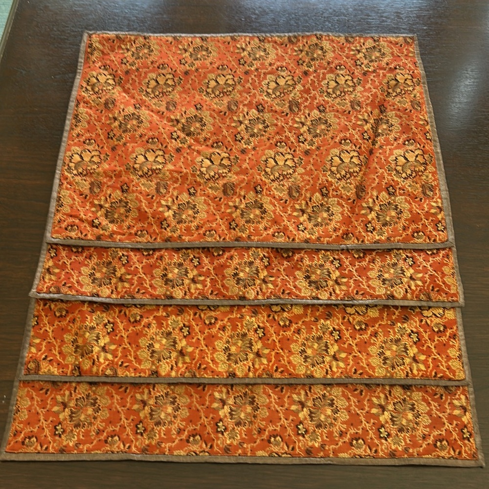 NWOT Crate & Barrel holiday reversible placemats set